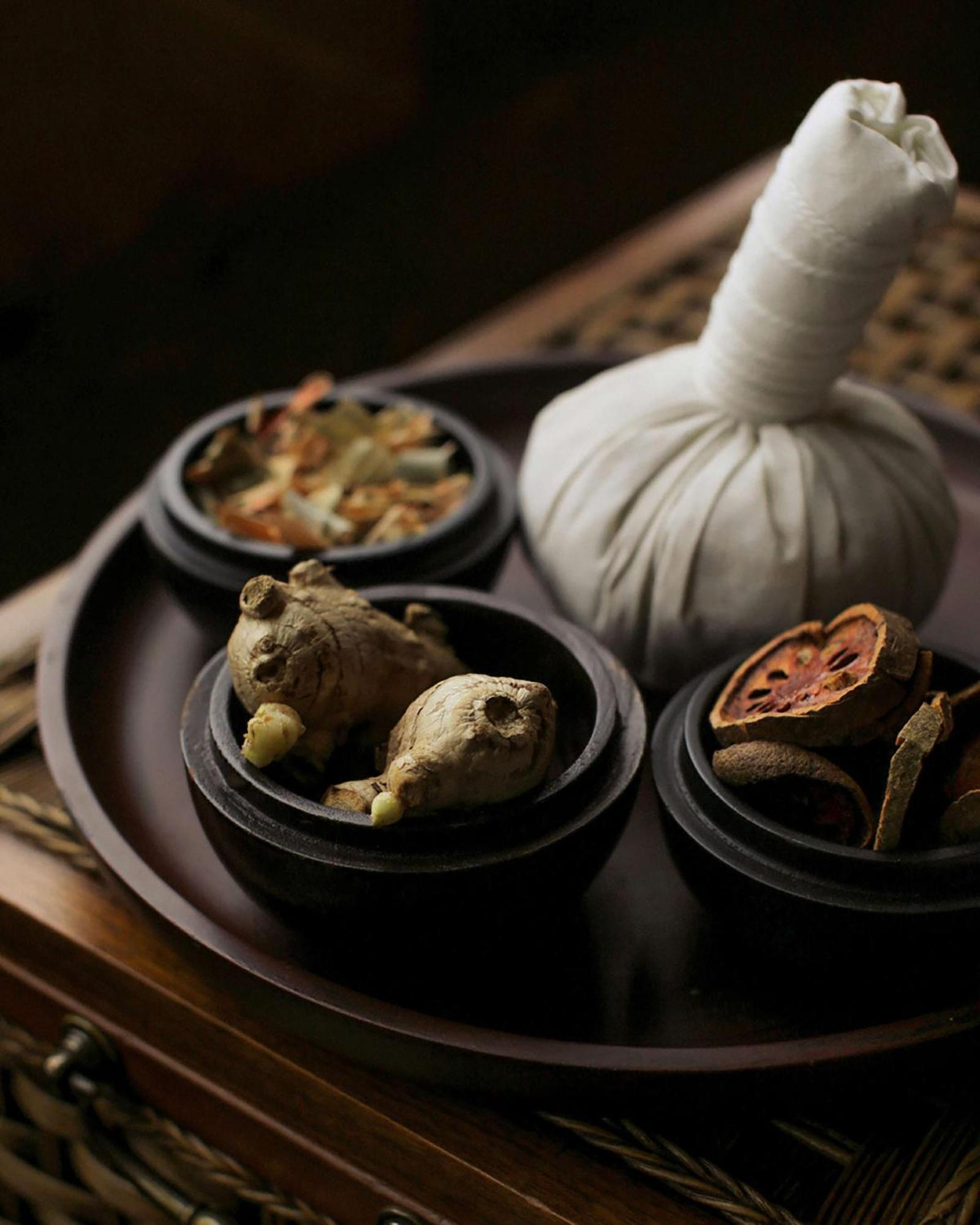Conrad Bangkok Hotel Exterior foto Ayurvedic medicine